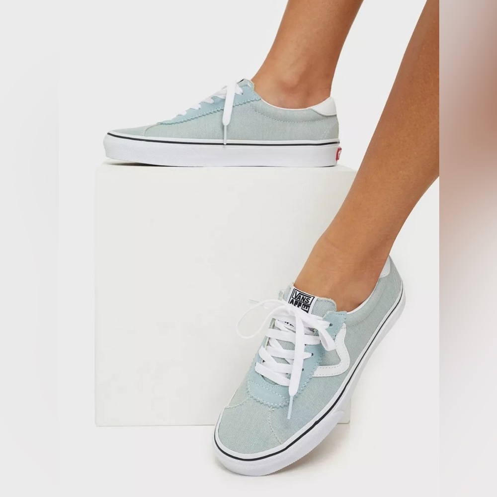 25. Vans sport Denim shoes